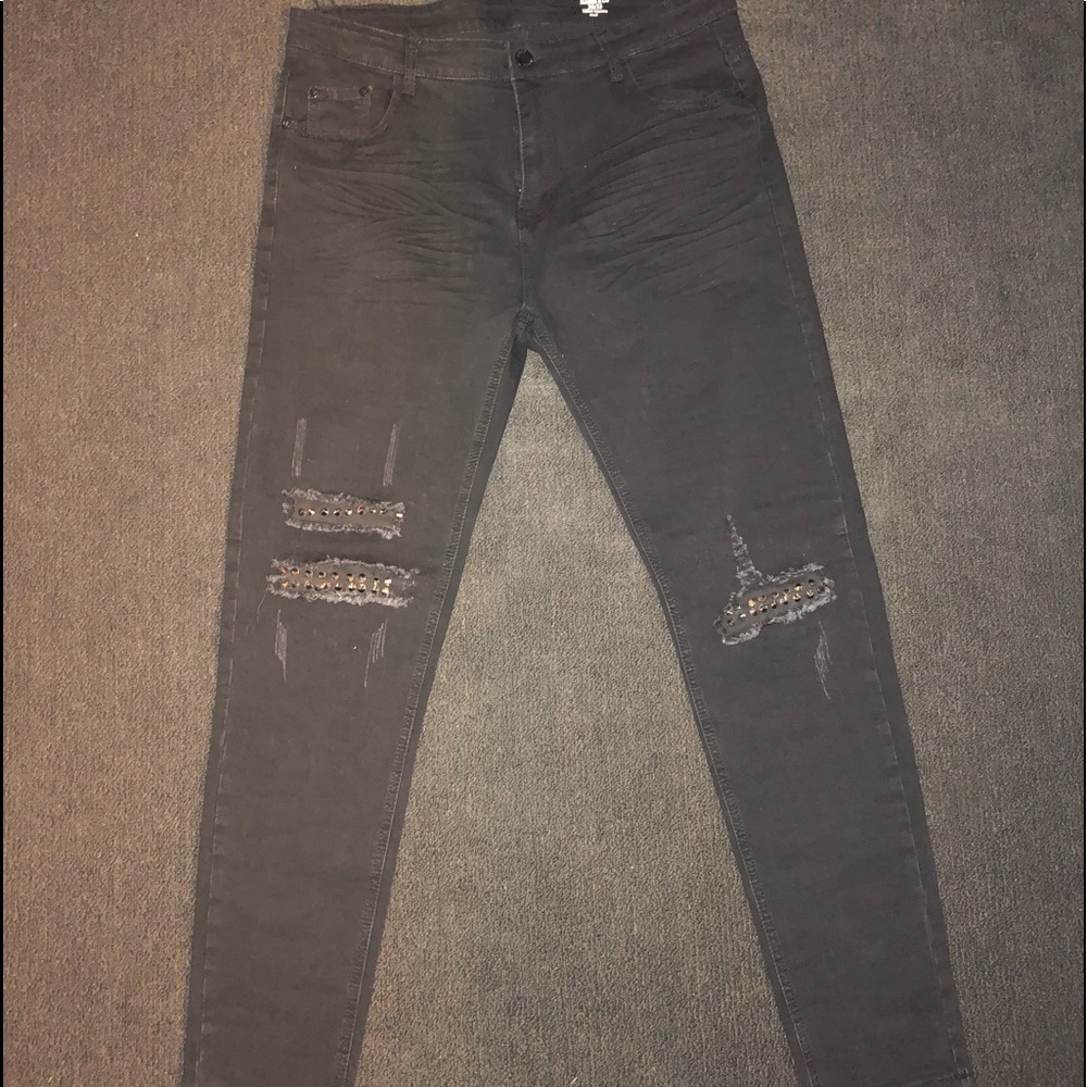 Men Skinny Fit black distressed Jeans w/studs